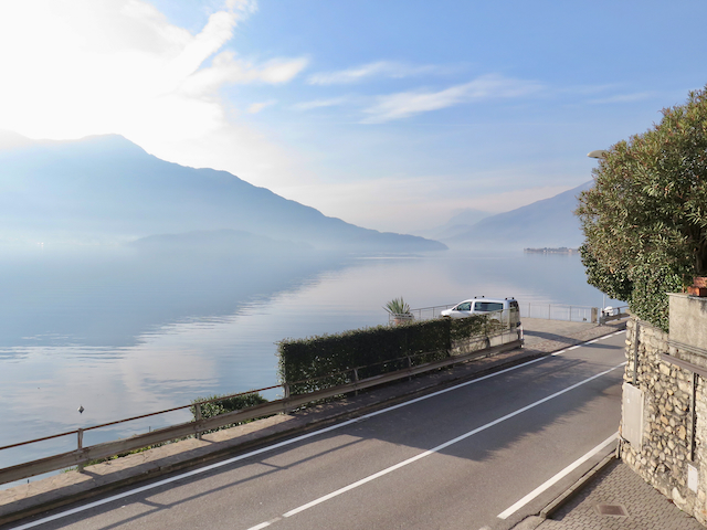 A short written description about the image. Very good for accessibility, AL machine learning and search engine optimisation.